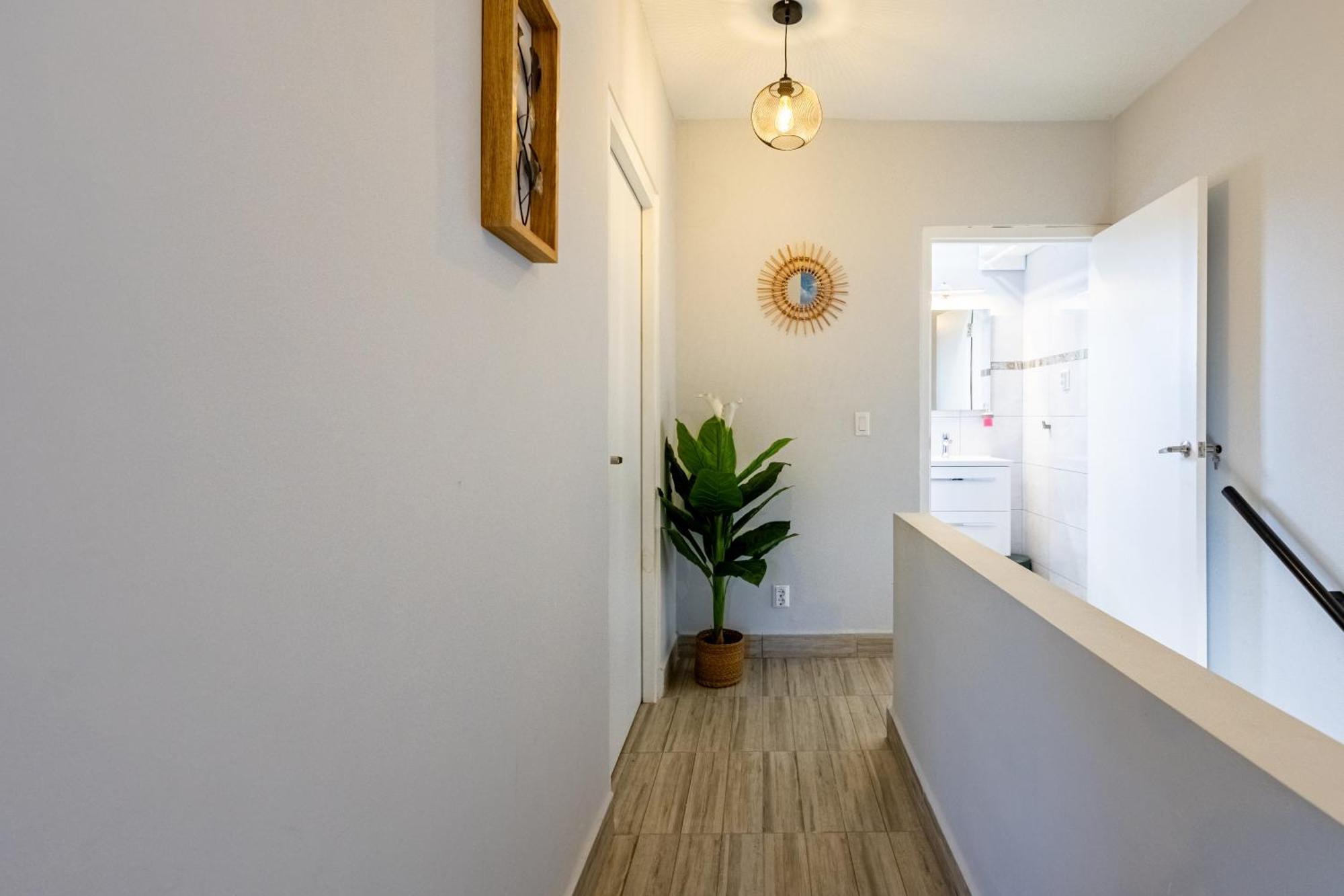 Av Curacao - Centrally Located Spacious Apartment Willemstad Luaran gambar