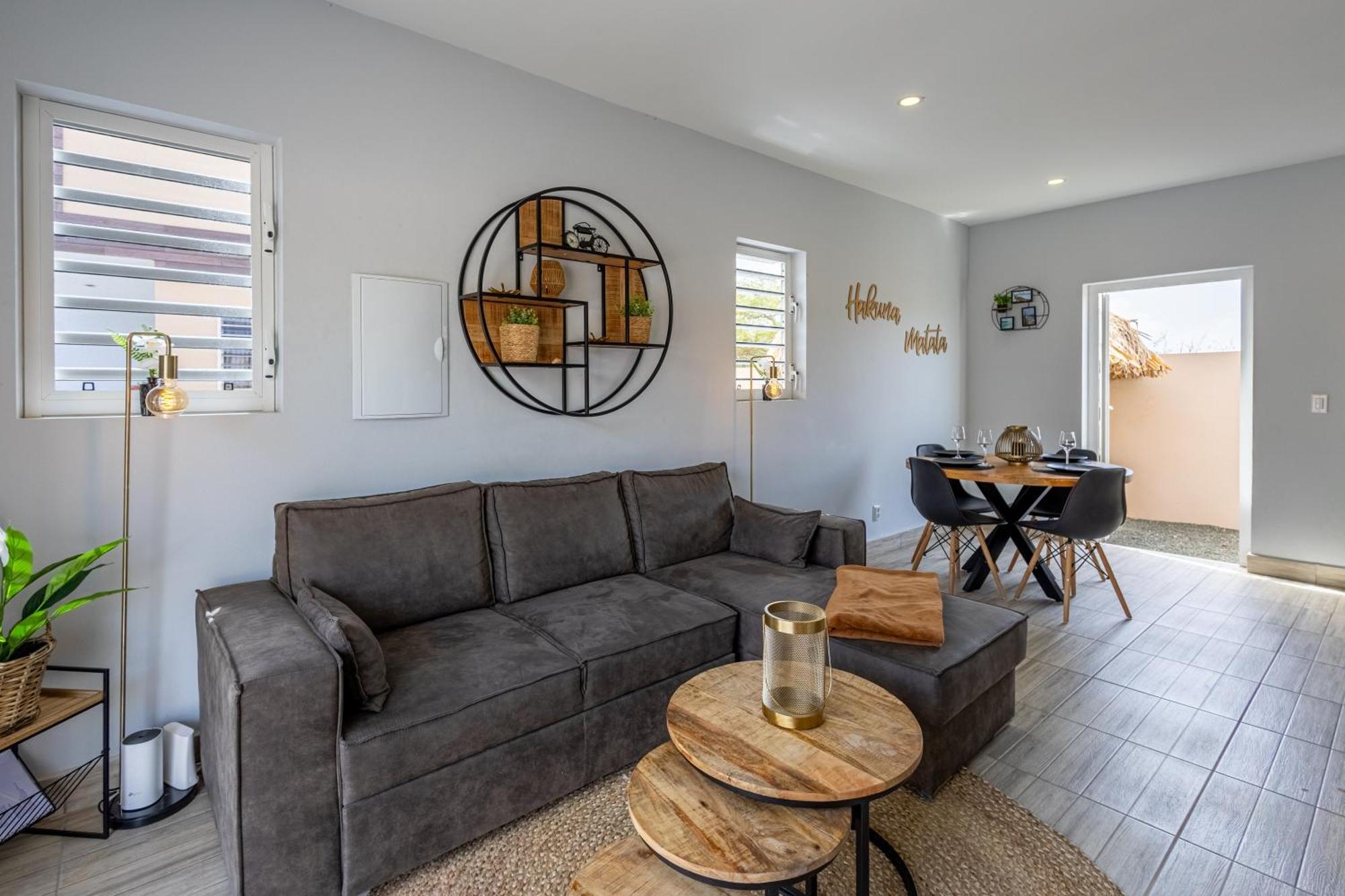 Av Curacao - Centrally Located Spacious Apartment Willemstad Luaran gambar