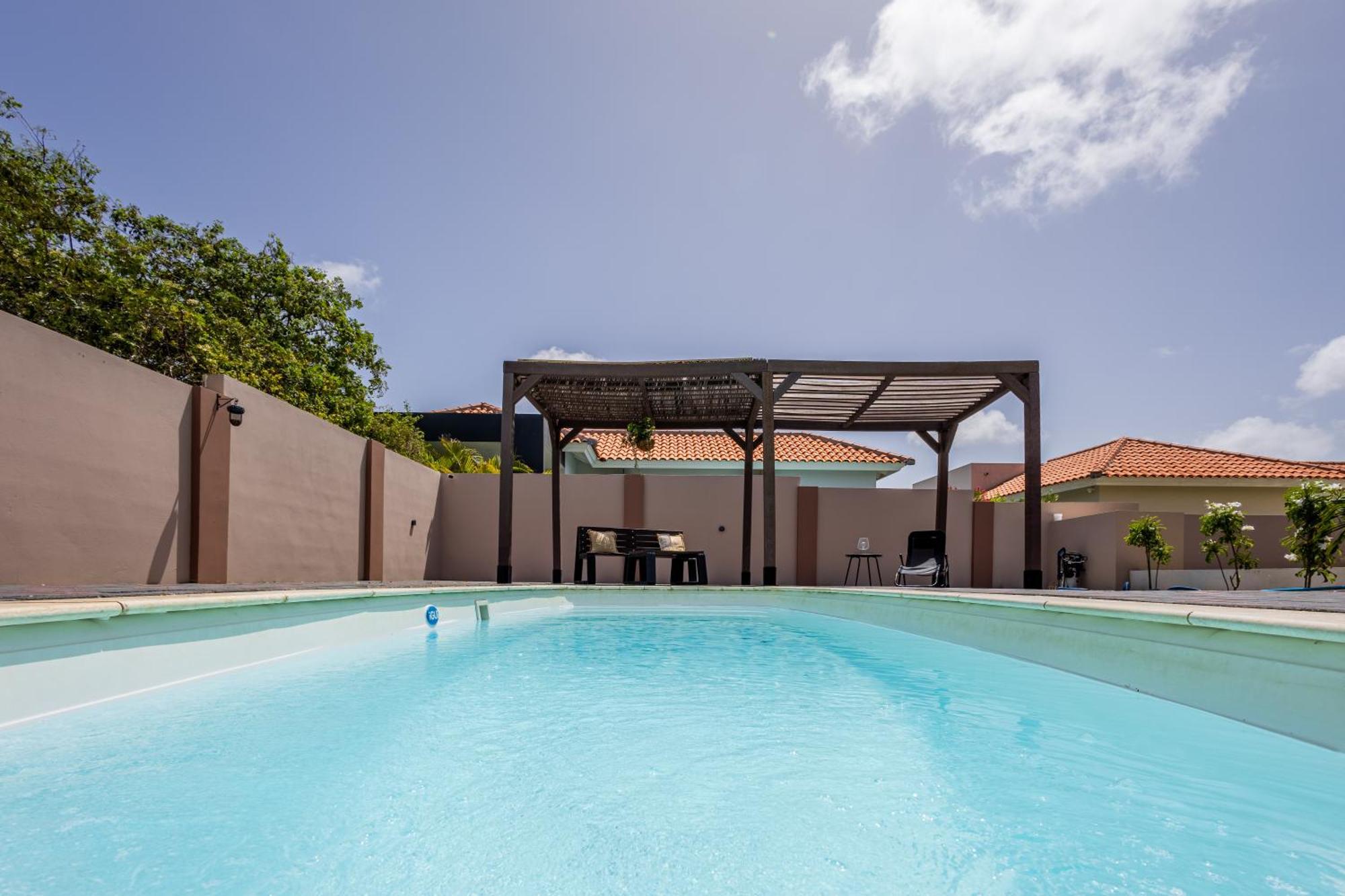 Av Curacao - Centrally Located Spacious Apartment Willemstad Luaran gambar