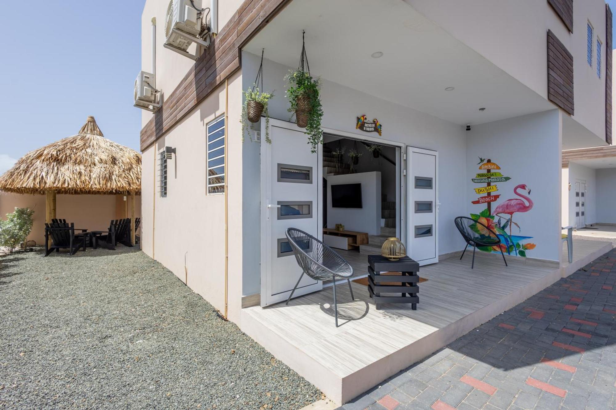 Av Curacao - Centrally Located Spacious Apartment Willemstad Luaran gambar
